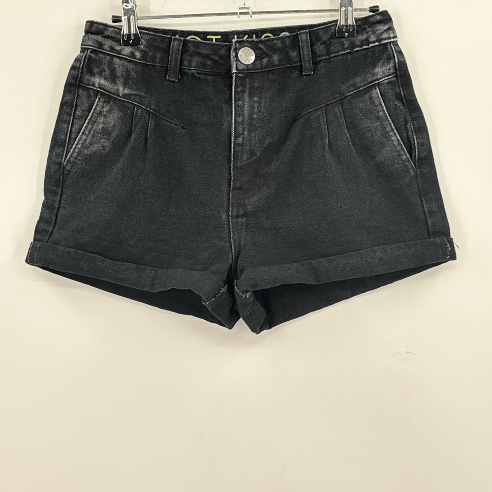 Hot Kiss Black Denim Pleated Front Junior's Jean Shorts, 5